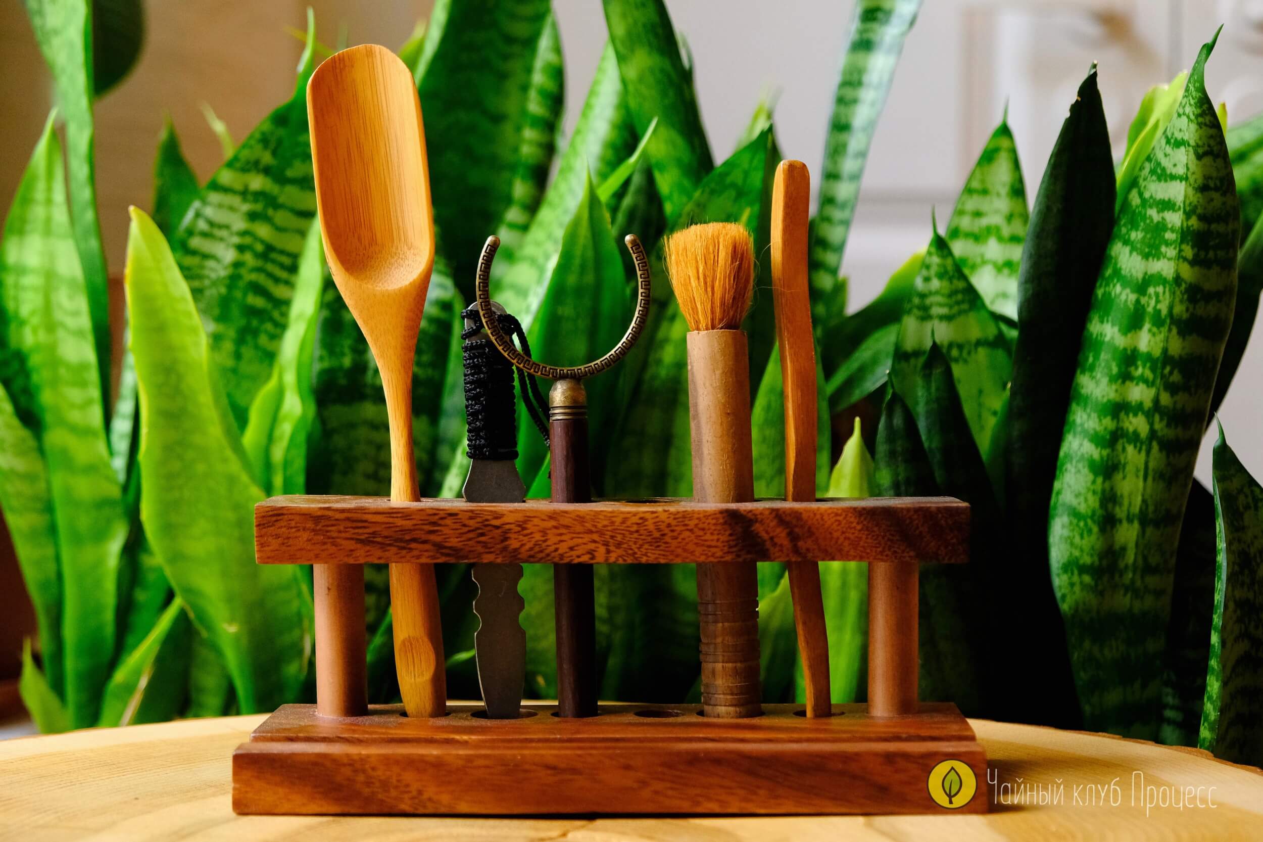  Деревянная подставка для чайных инструментов