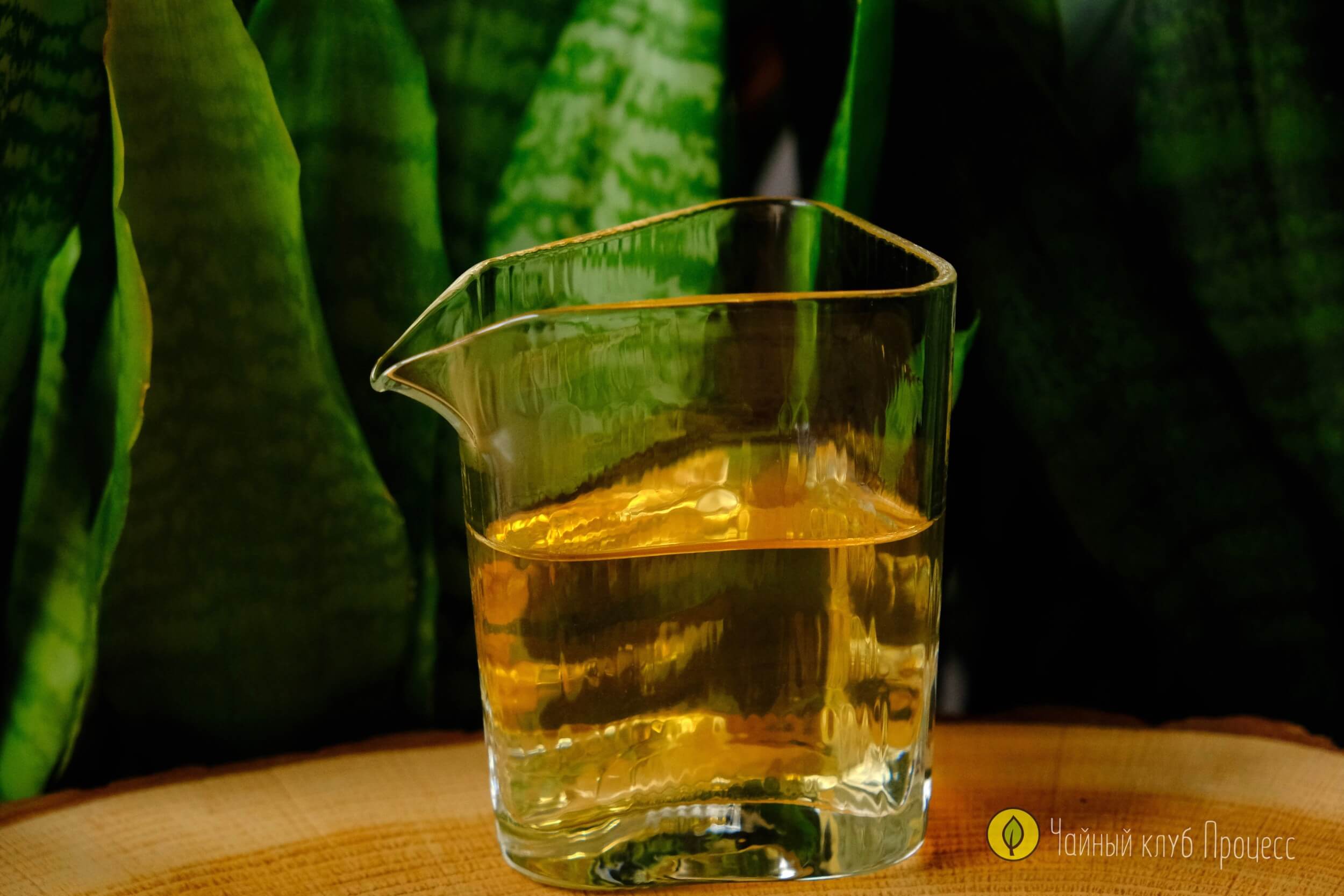 Чахай треугольный из фактурного стекла (150 мл)