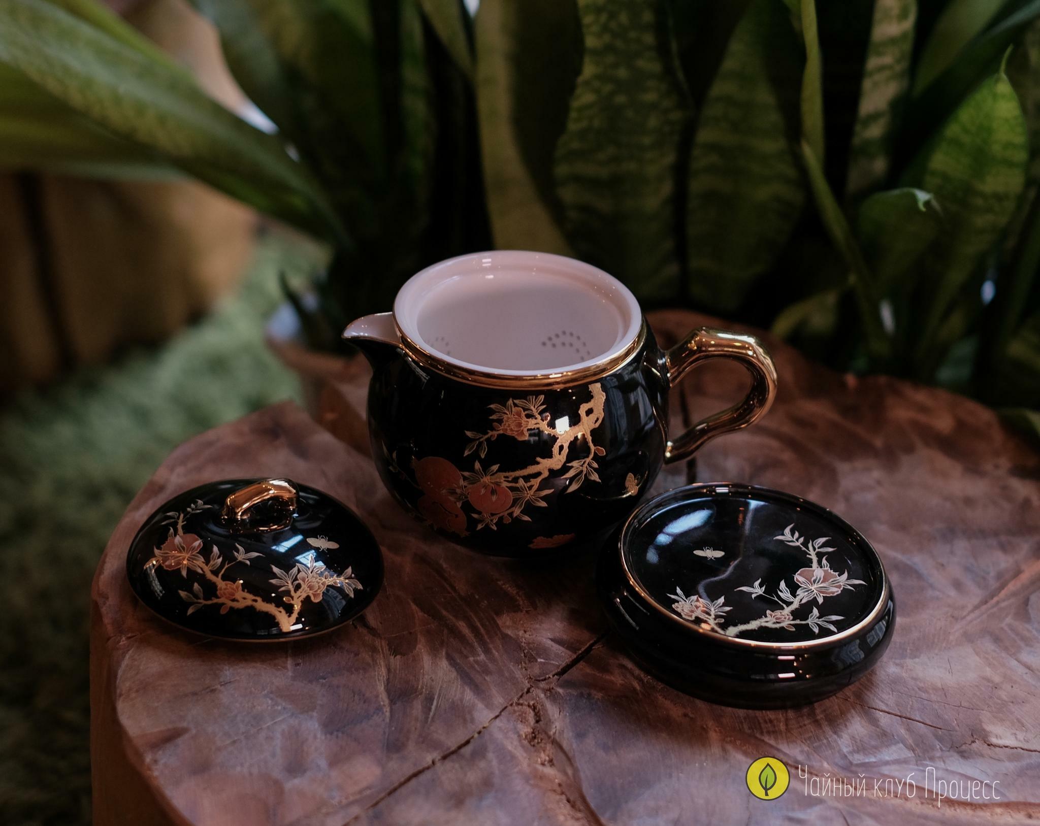 Дорожный набор посуды "Золотой гранат" в черном