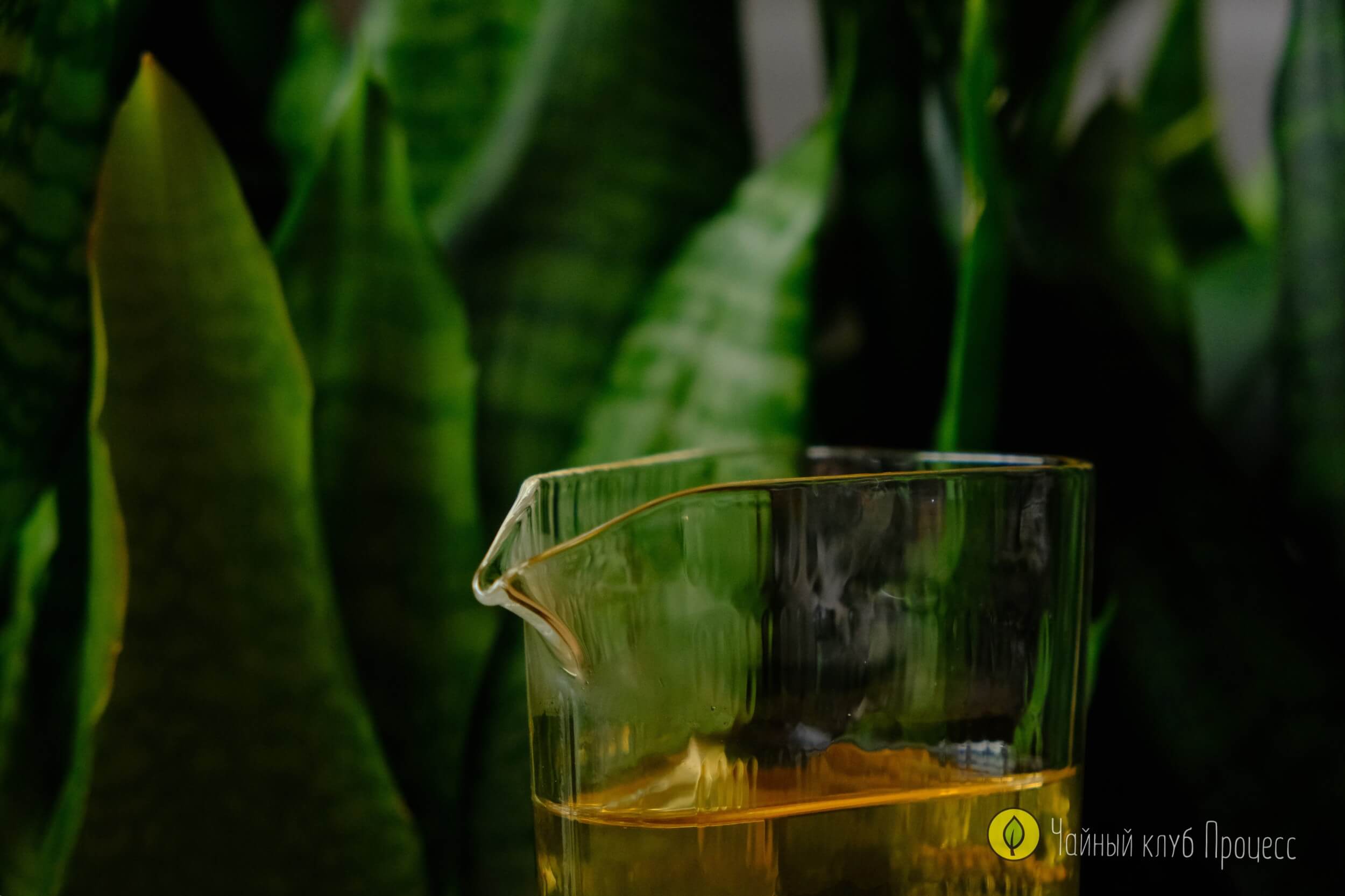 Чахай треугольный из фактурного стекла (150 мл)