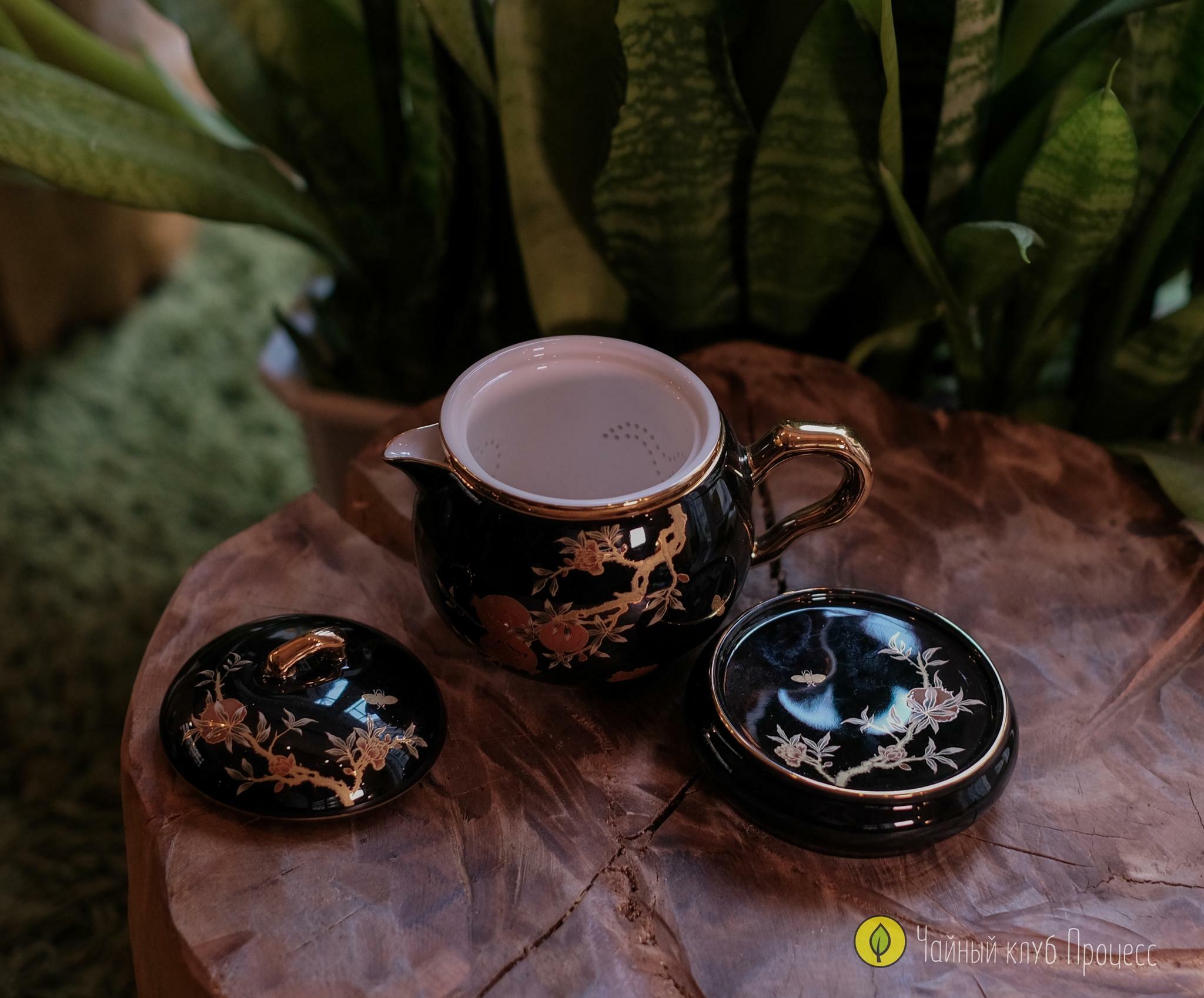 Дорожный набор посуды "Золотой гранат" в черном