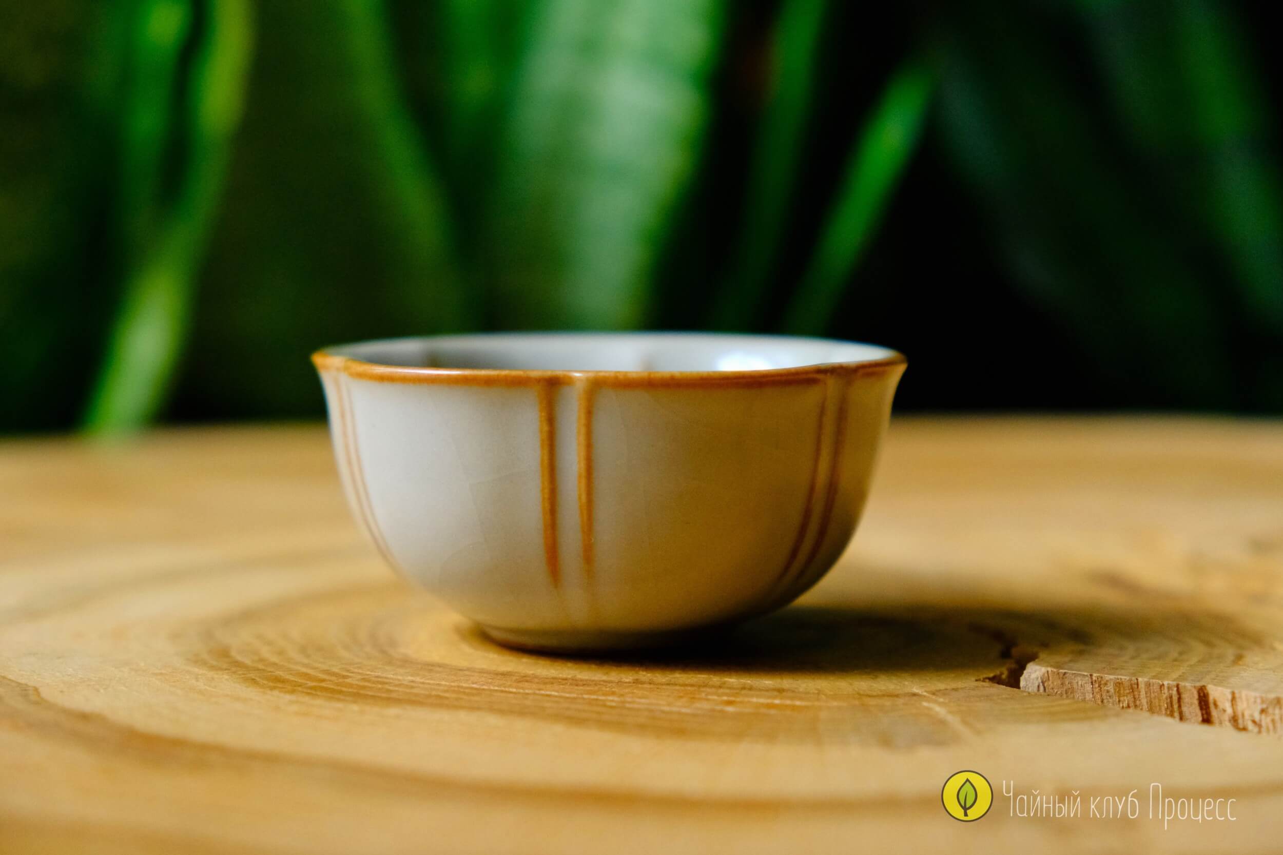 Пиала жу яо «Мэйхуа», кремовая