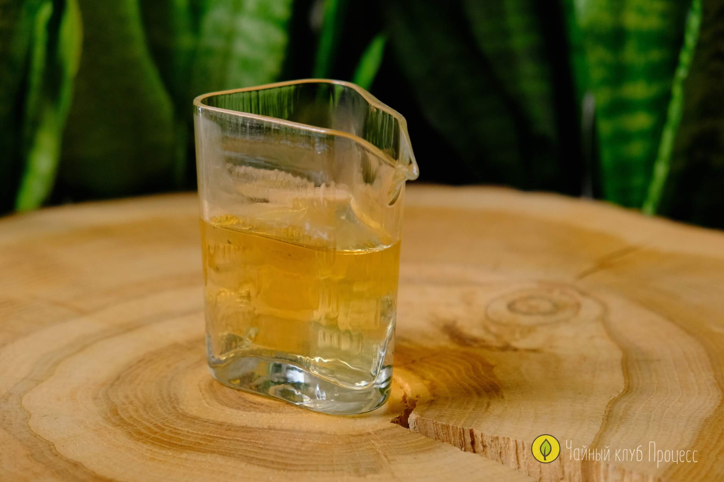 Чахай треугольный из фактурного стекла (150 мл)