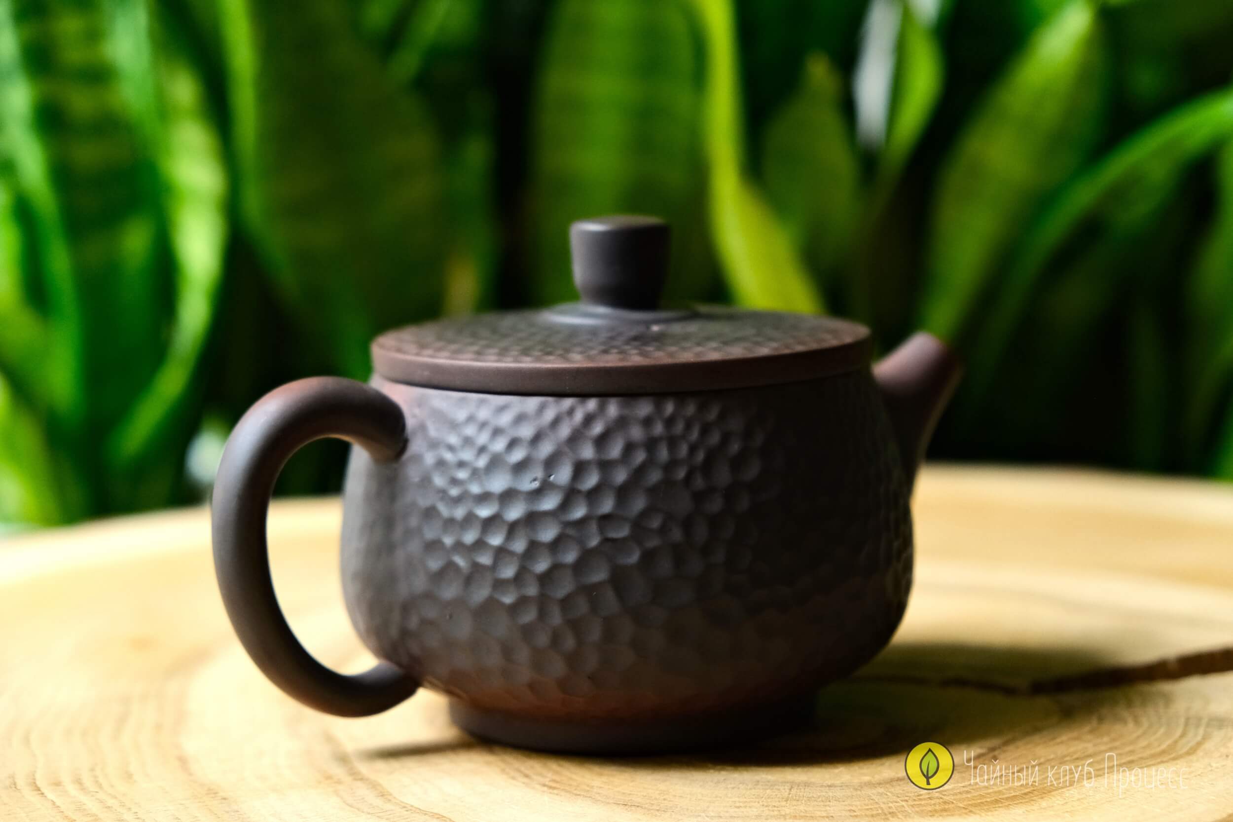 Цзяньшуйский чайник 300 мл с молоточковой текстурой