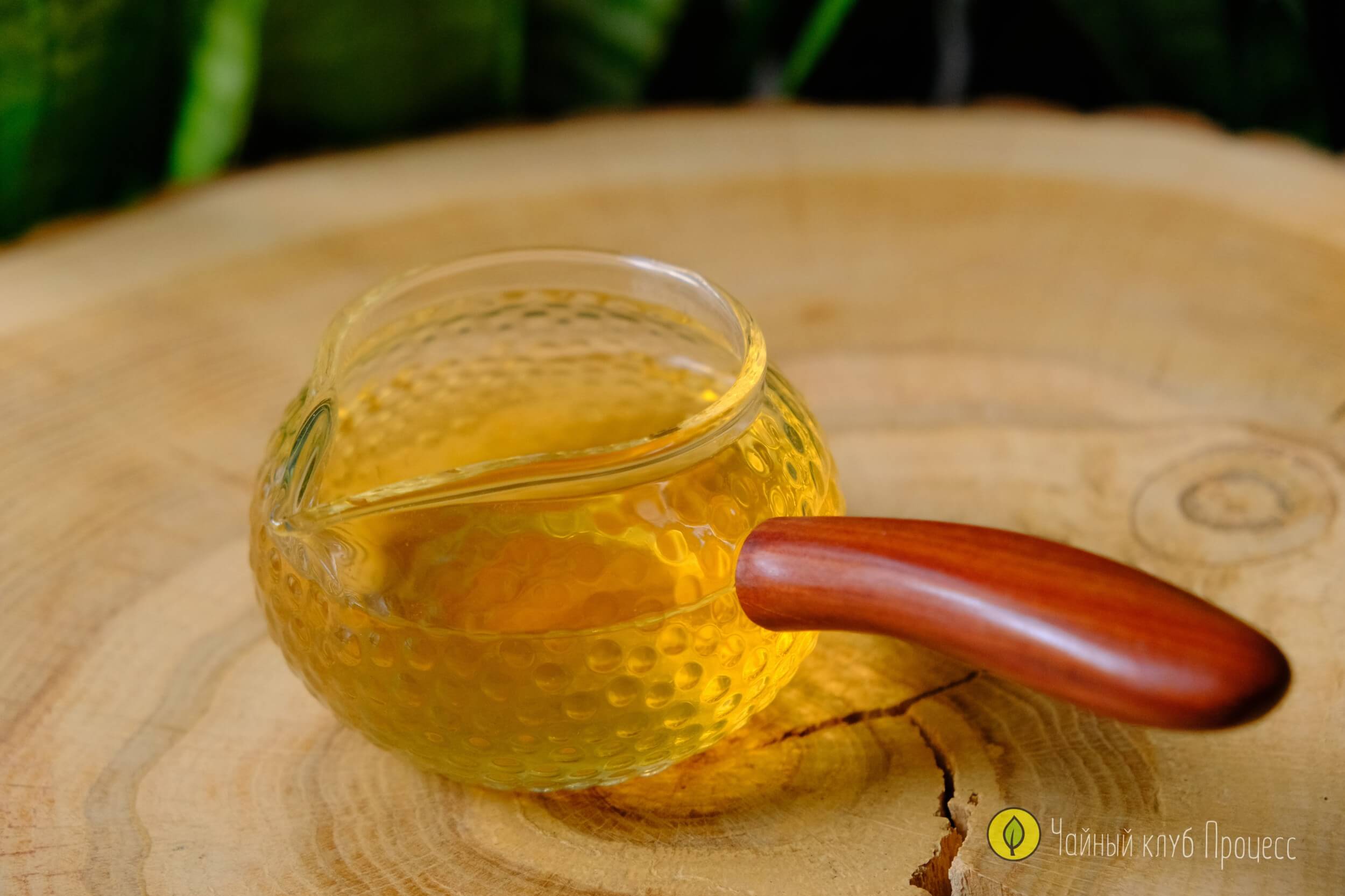 Гундаобэй из фактурного стекла с боковой ручкой, 250 мл