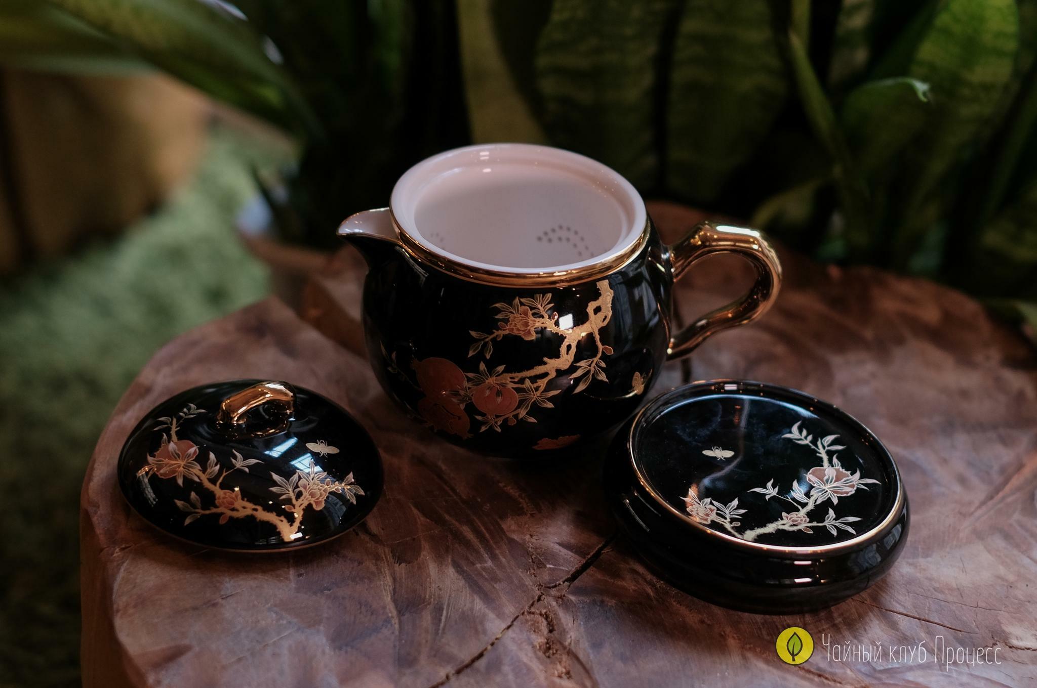 Дорожный набор посуды "Золотой гранат" в черном