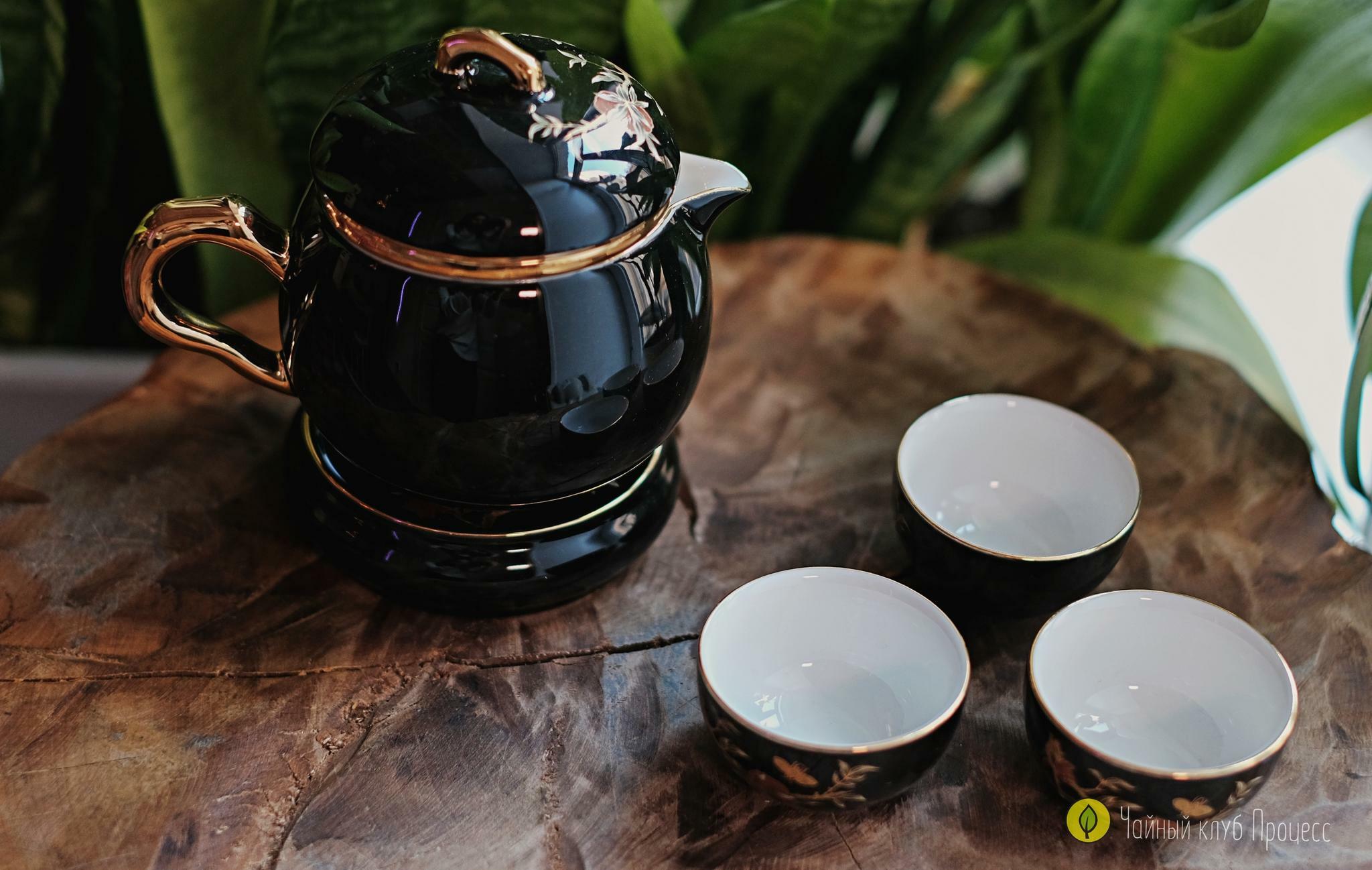 Дорожный набор посуды "Золотой гранат" в черном