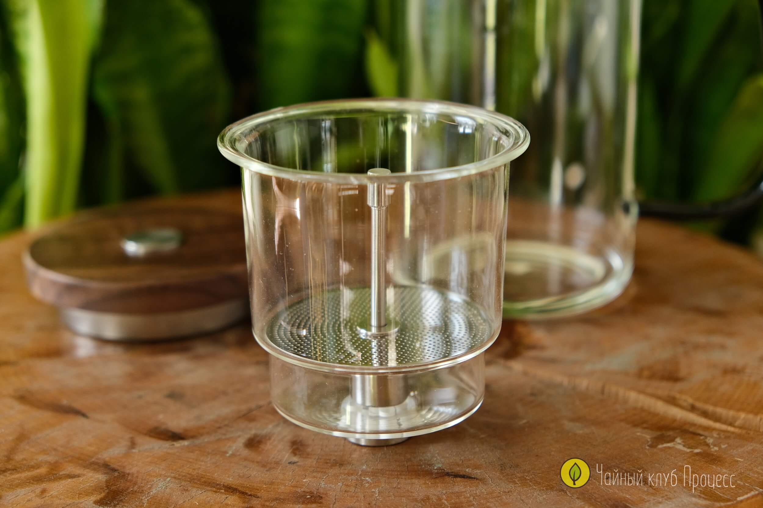 Типот стеклянный с деревянной крышкой — 750 мл