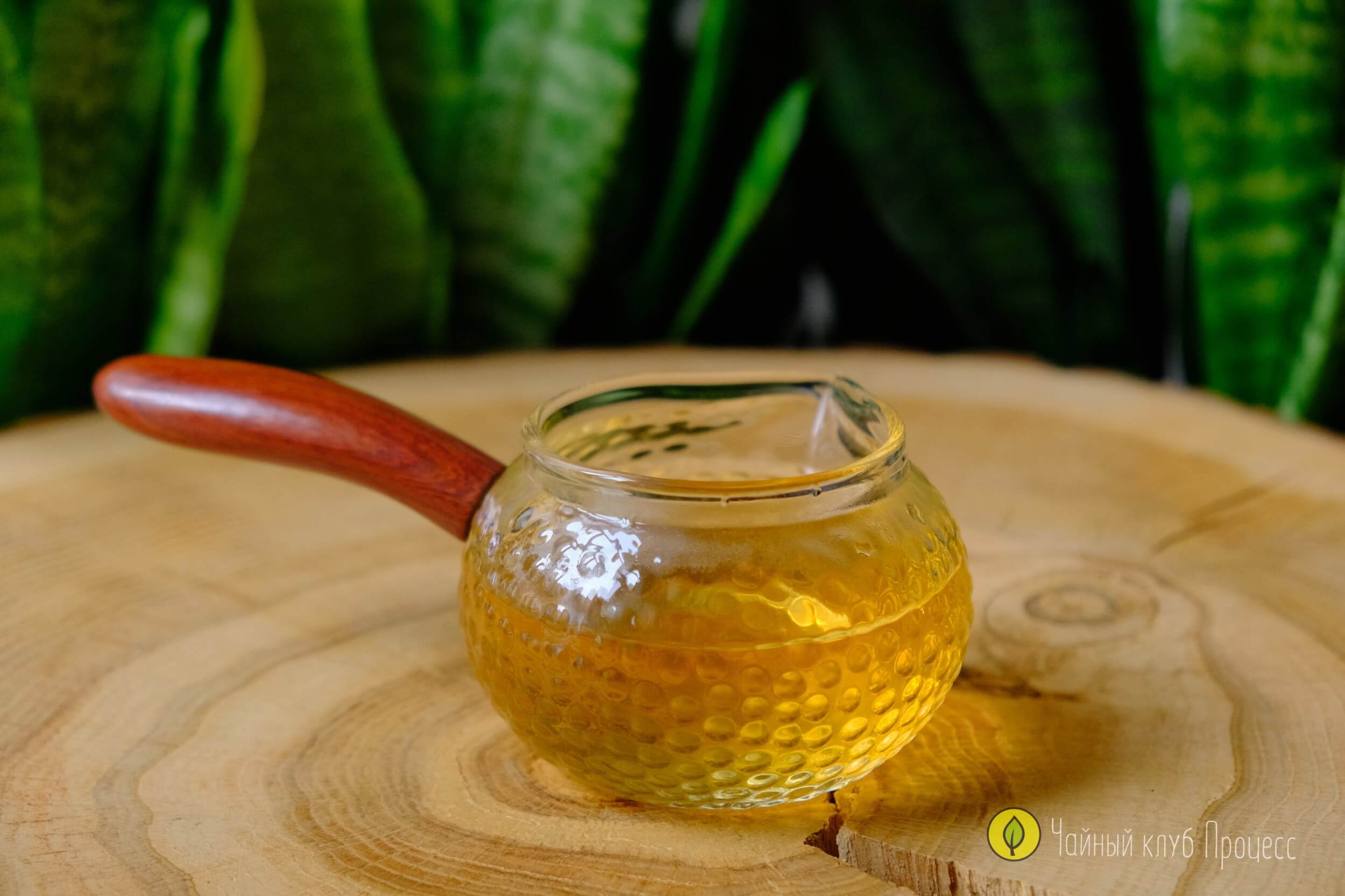 Гундаобэй из фактурного стекла с боковой ручкой, 250 мл