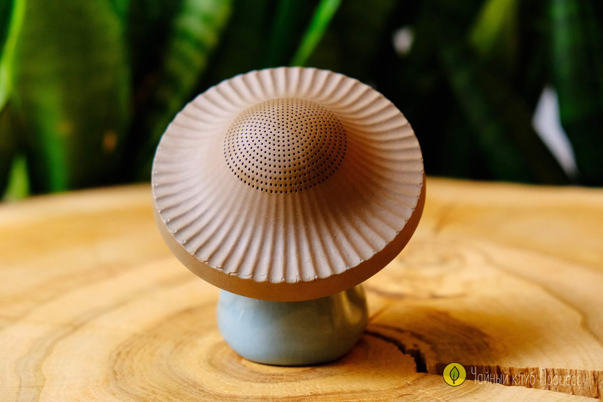 Фигурка-сито «Монах в шляпе»