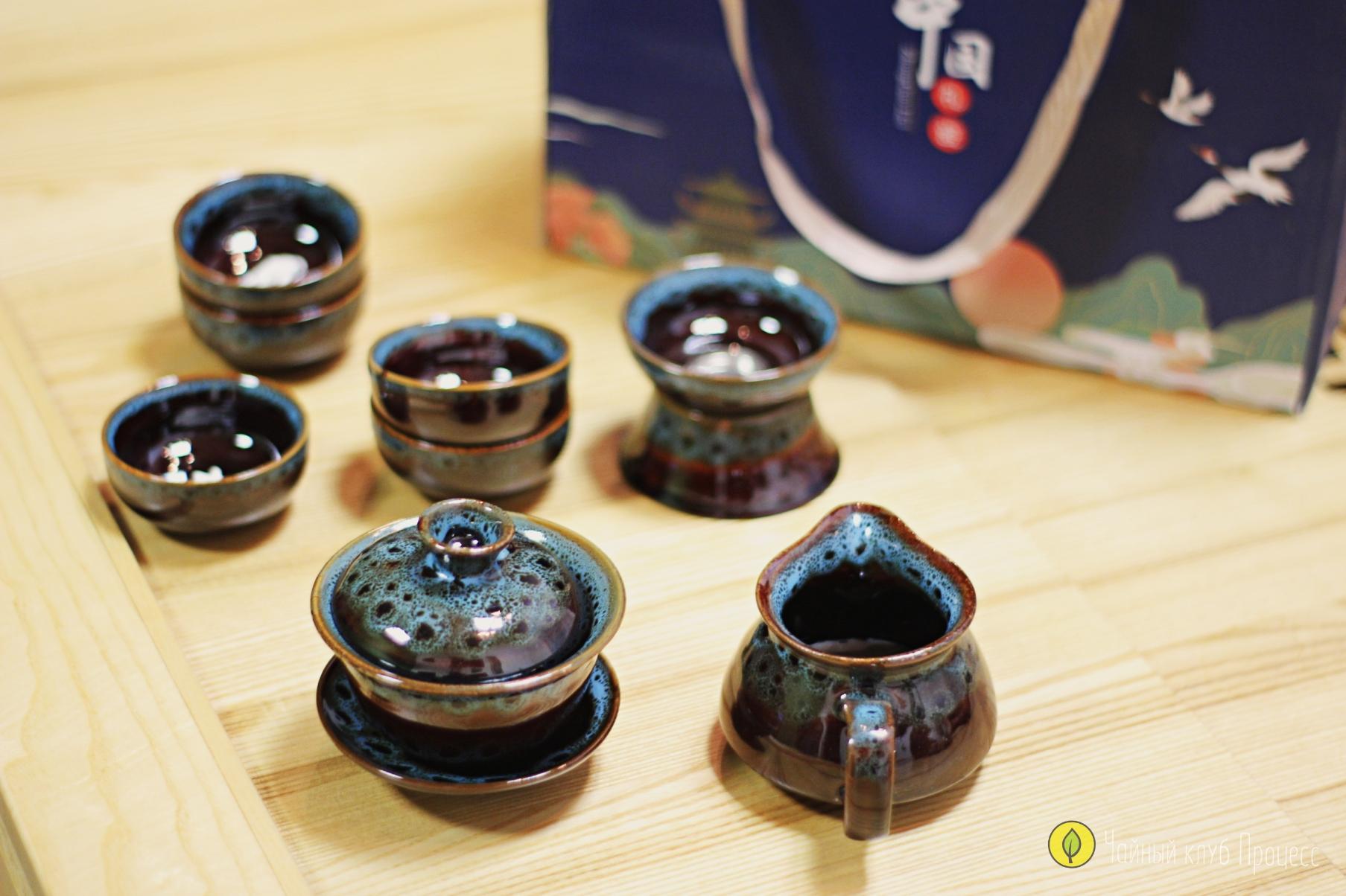 Набор посуды для чайной церемонии с карпом