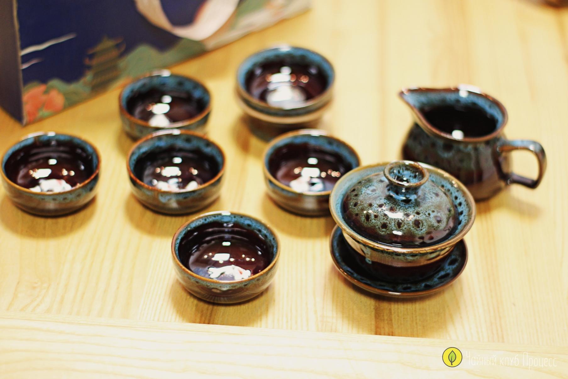 Набор посуды для чайной церемонии с карпом