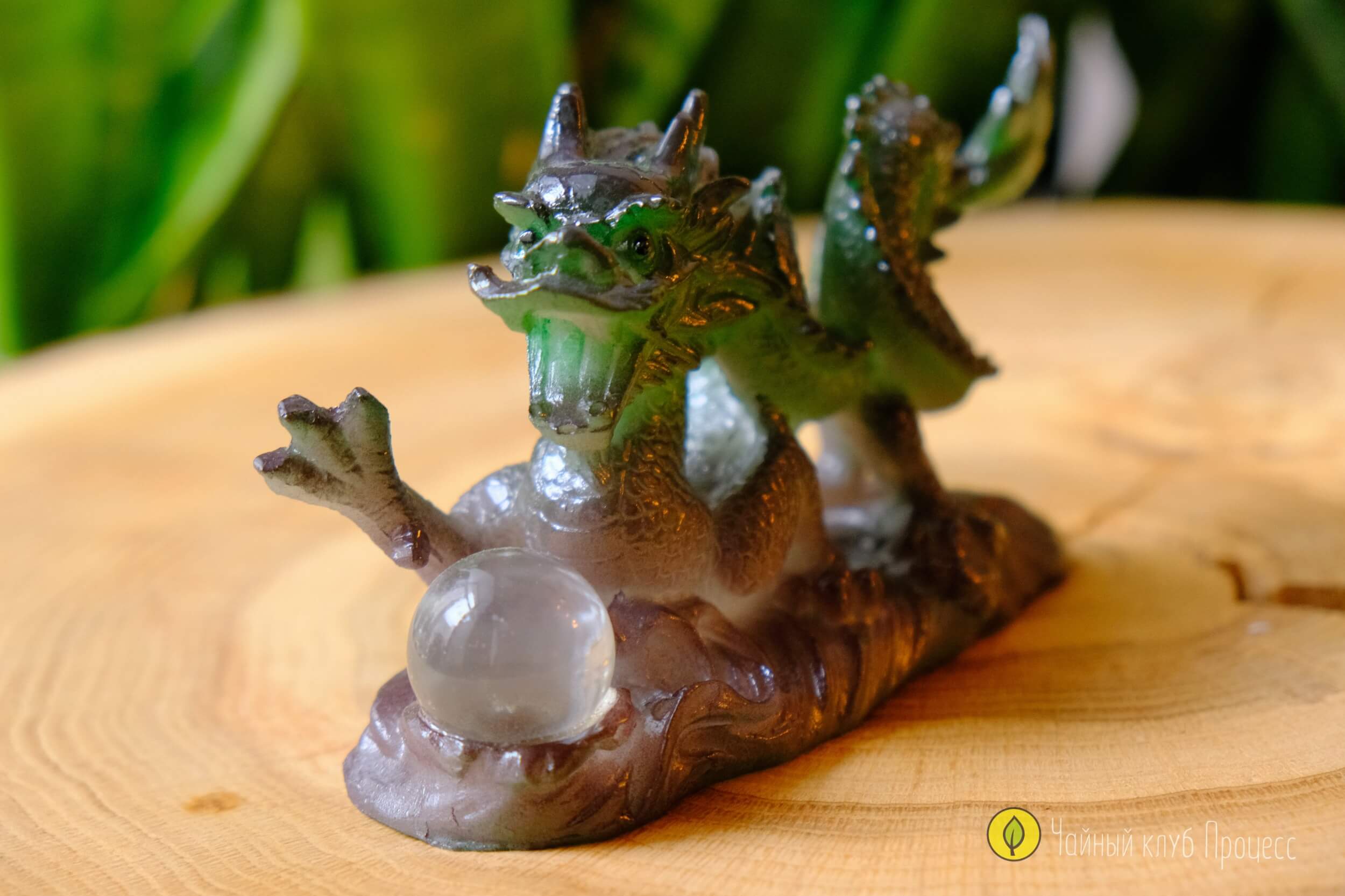 Фигурка на чабань "Дракон, меняющий цвет"