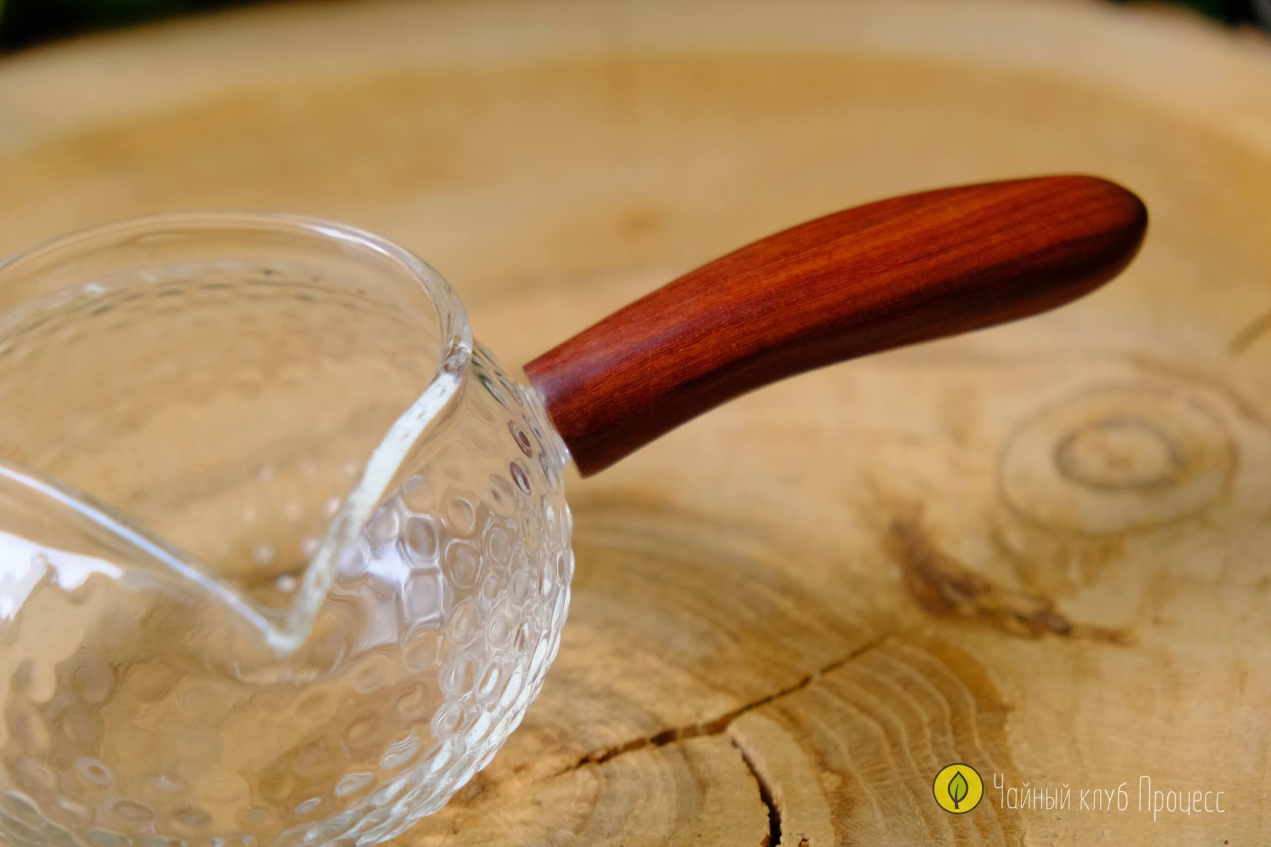 Гундаобэй из фактурного стекла с боковой ручкой, 250 мл