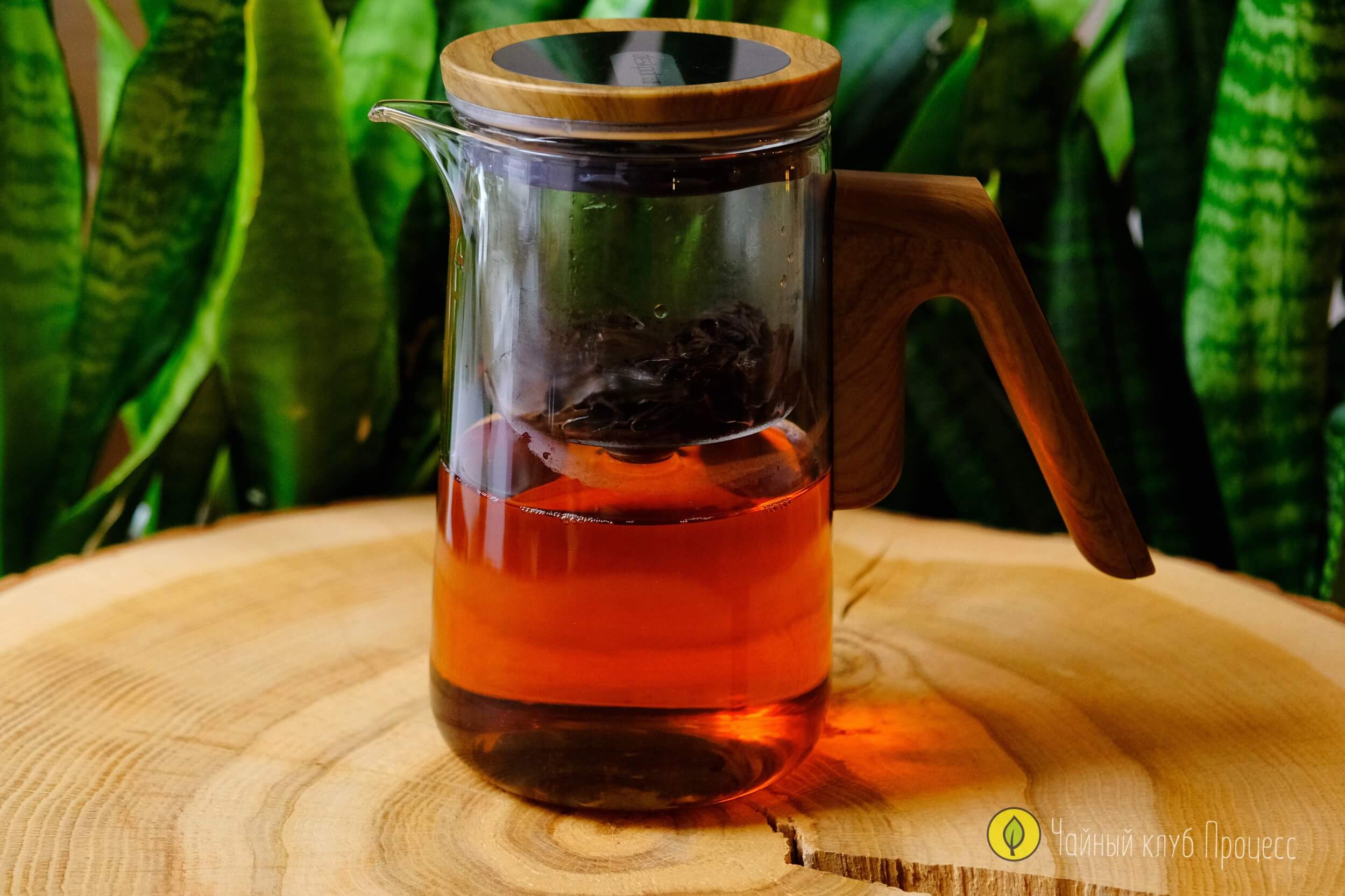 Типот из термостойкого стекла с таймером