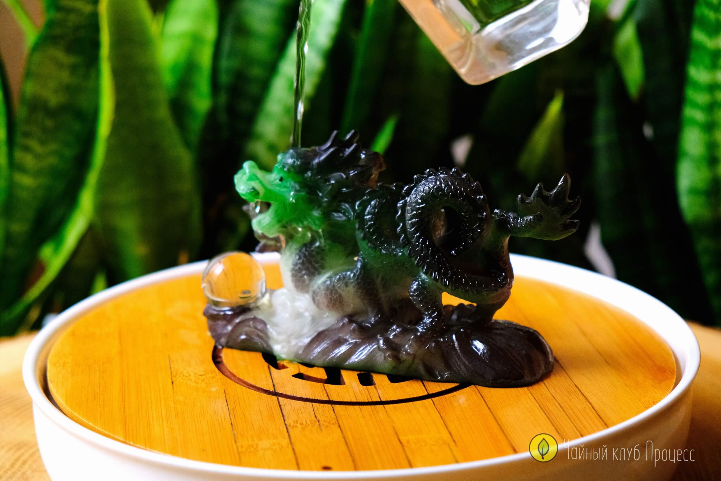 Фигурка на чабань "Дракон, меняющий цвет"